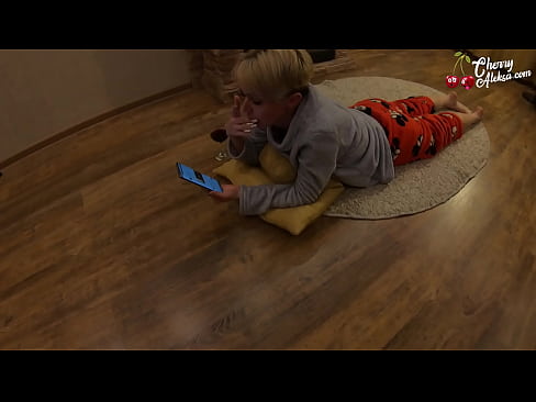 ❤️ Skør blondine suger kæmpe pik og hopper på den - analsex Sex video at da.ttsex.ru ❌