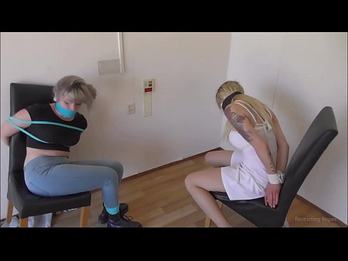 ❤️ Afhængig / bundet og kneblet / jomfru i nød Sex video at da.ttsex.ru ❌